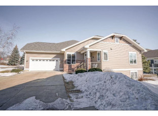 109 S Heatherstone Dr 2 Sun Prairie, WI 53590