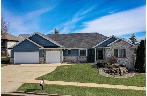 1701 Blue Ridge Tr, Waunakee, WI 53597