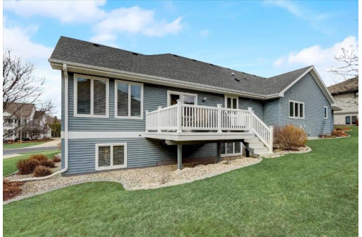 1701 Blue Ridge Tr, Waunakee, WI 53597