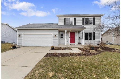 921 Vista Ridge Dr, Mount Horeb, WI 53572