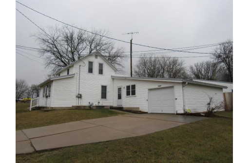 1110 17th St, Monroe, WI 53566