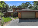 70 White Oaks Ln, Madison, WI 53711