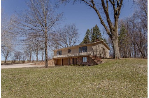 N290 Thorp Rd, Monroe, WI 53566