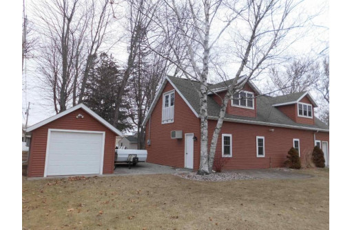 521 W Jefferson St, Waupun, WI 53963