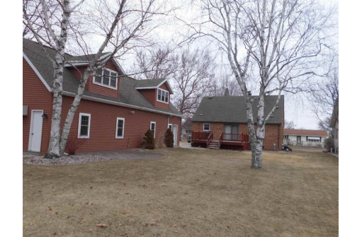 521 W Jefferson St, Waupun, WI 53963