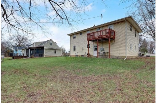 402 Owen Rd, Monona, WI 53716