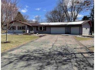 5100 Vienna Dr Waunakee, WI 53597