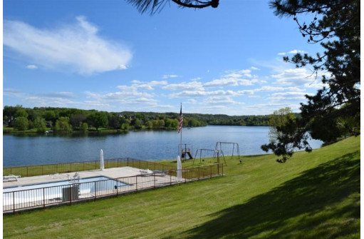 L430 Summit Point Dr, La Valle, WI 53941