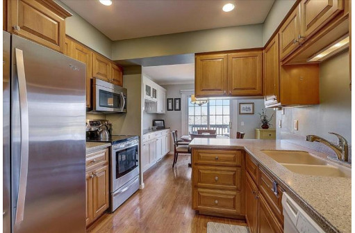 7396 Old Sauk Rd, Madison, WI 53717