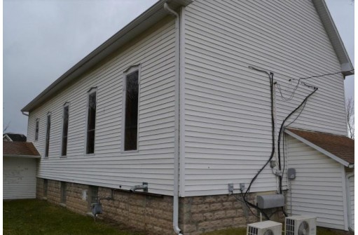 204 E Main St, La Valle, WI 53941