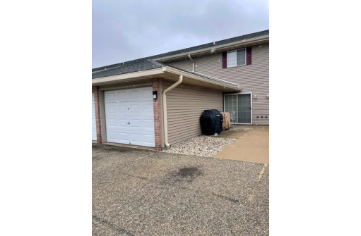 1935 Lafayette St 3, Janesville, WI 53546-2843