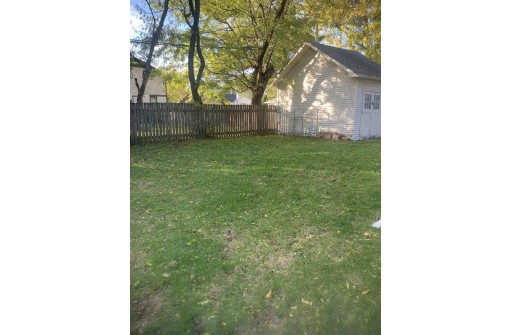 435 N Terrace St, Janesville, WI 53548