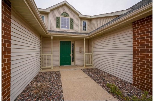 933 Park St 201, Oregon, WI 53575