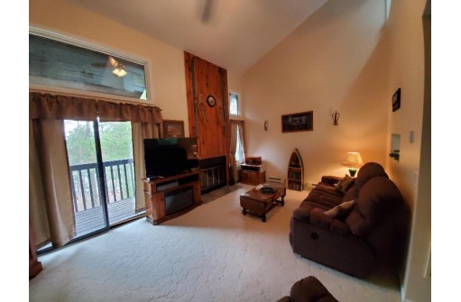 6 Elm Tr, Wisconsin Dells, WI 53965