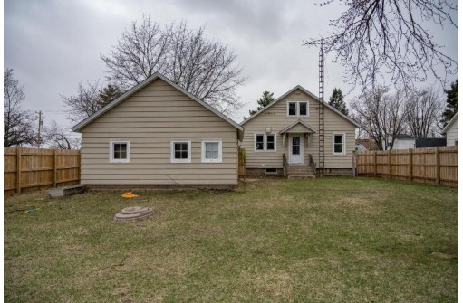 212 Lincoln St, Mauston, WI 53948