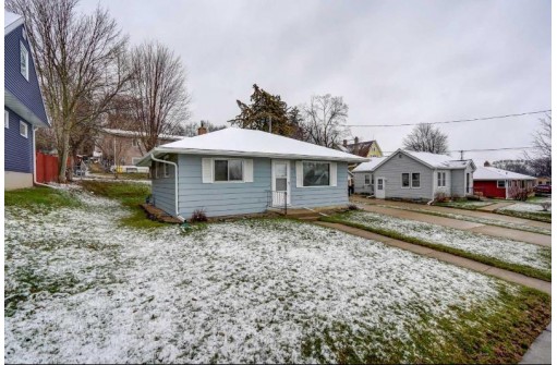 520 Columbia Ave, DeForest, WI 53532