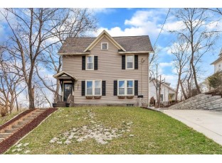 525 S Parker Dr Janesville, WI 53545