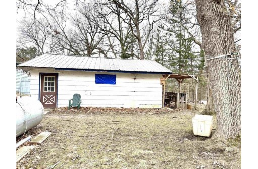 W10617 Hickory Ln, Fox Lake, WI 53933