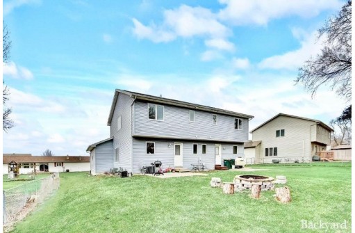 233 Cody Cir, Marshall, WI 53559