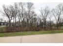 3215 Rockport Park Dr, Janesville, WI 53548