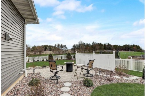 W8373 Bridle Path, Lake Mills, WI 53551