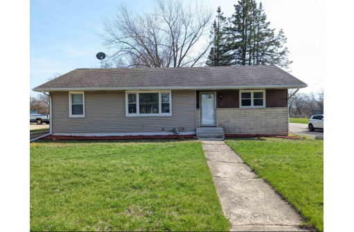 439 E Main St, Evansville, WI 53536