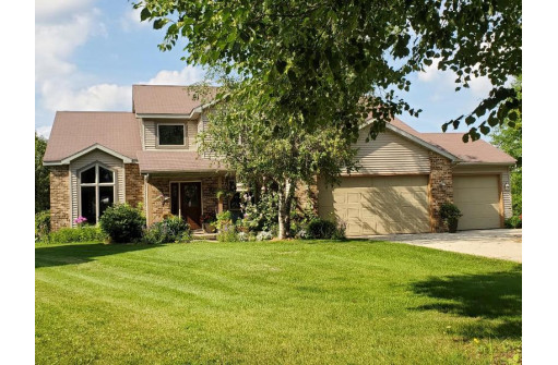 25 Autumnwood Cir, Madison, WI 53719