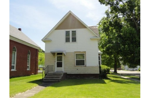 400 Denniston St, Cassville, WI 53806