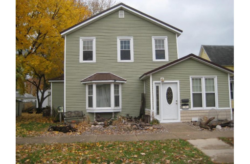 148 N Beaumont Rd, Prairie Du Chien, WI 53821