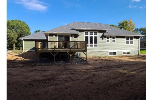 W5729 Packer Ln, Pardeeville, WI 53954-9797