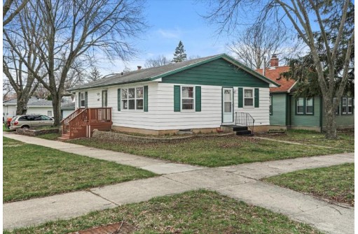 614 North Lawn Ave, Madison, WI 53704