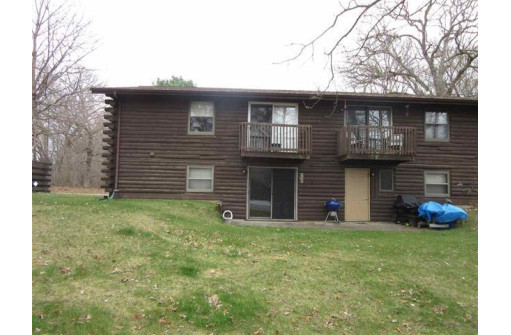 N4695 Glacier Lake Dr 4, Oxford, WI 53952