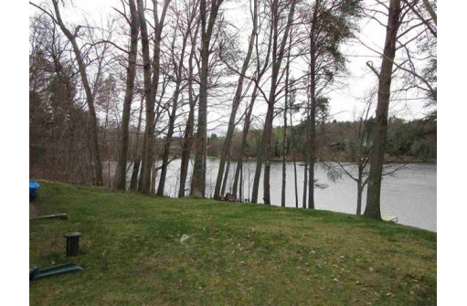 N4695 Glacier Lake Dr 4, Oxford, WI 53952