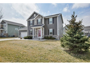 548 Big Stone Tr Middleton, WI 53562