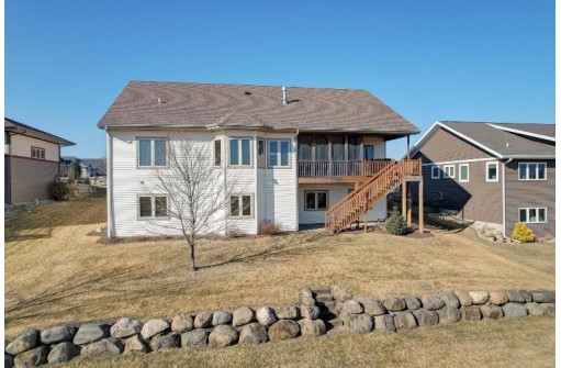 2013 Broadway St, Prairie Du Sac, WI 53578