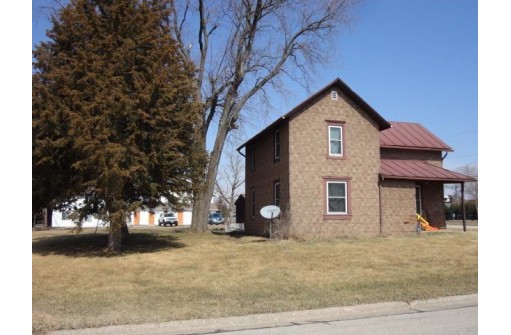 810 W Madison St, Platteville, WI 53818