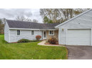 400 Lawn St, Cambridge, WI 53523-8904