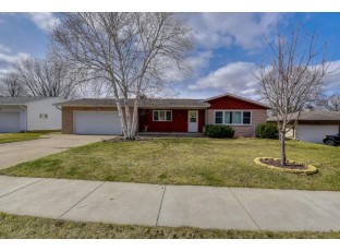 520 Birkinbine Dr Sun Prairie, WI 53590