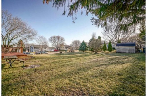 201 Hanneman Blvd, Mount Horeb, WI 53572