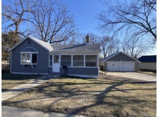 943 W Wisconsin St Portage, WI 53901