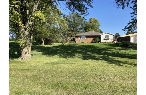 10960 Straubhaar Rd, Blue Mounds, WI 53517