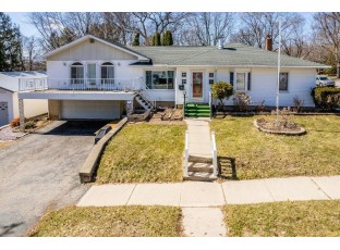 1321 Barker St Baraboo, WI 53913