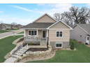 176 Luebke Ln, Oregon, WI 53575