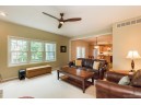 7709 Westchester Dr, Middleton, WI 53562