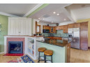 2910 Oakridge Ave, Madison, WI 53704