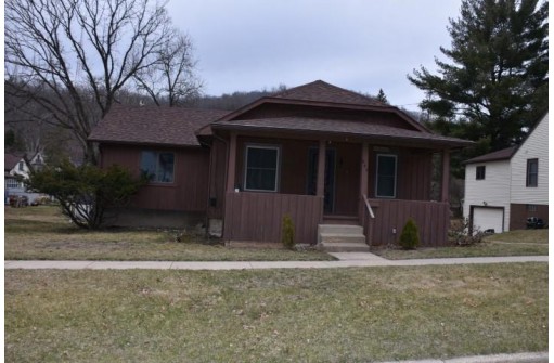 844 E Kinder St, Richland Center, WI 53581