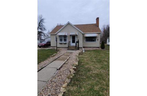 465 West Ave, Mauston, WI 53948