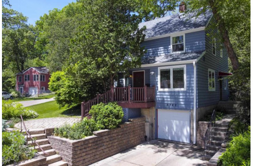 5742 Bittersweet Pl, Madison, WI 53705