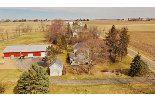 7509 S Meixner Rd, DeForest, WI 53532