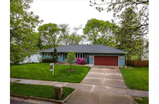 914 Arden Ln, Madison, WI 53711